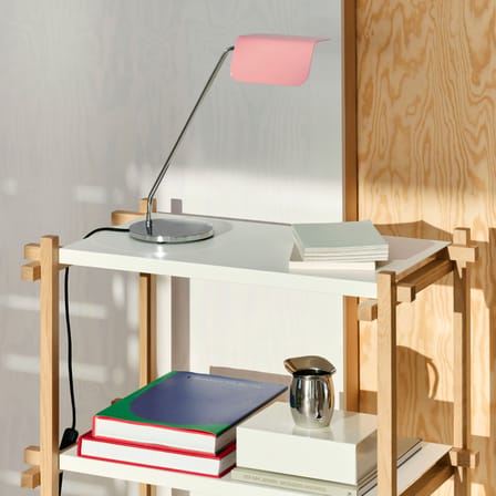 Lampe de table Apex métal rose / Orientable - Hay