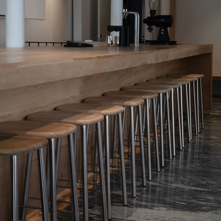 Sgabello bar Bird legno naturale / H 65 cm - Non imbottito - raawii
