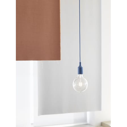 Suspension E27 plastique bleu / Silicone - Ampoule incluse - Muuto
