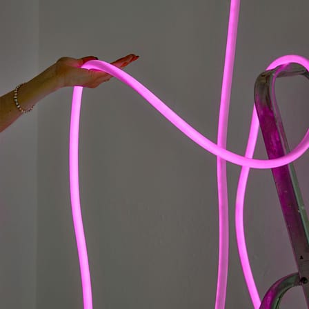 Guirlande lumineuse Flex Tube LED plastique rose / 5 mètres - Néon LED flexible - STUDIO ABOUT