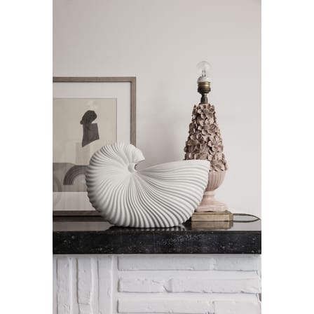 Vaso Shell ceramica bianco / L 31 x H 21 cm - Ferm Living