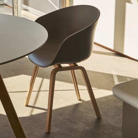 Fauteuil  About a chair AAC22 plastique vert / Recyclé - Hay