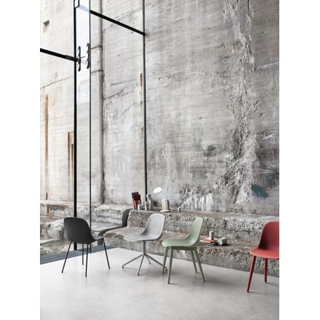 Chaise Fiber plastique gris / Pieds bois - Plastique recyclé - Muuto