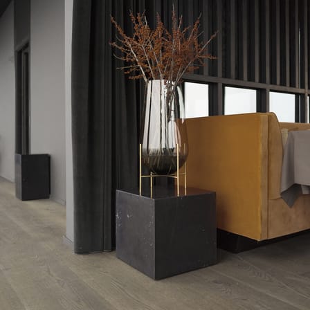 Table d'appoint Plinth Cubic marbre noir / Marbre - 40 x 40 x H 40 cm - Audo Copenhagen