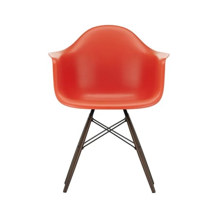 Fauteuil RE DAW - Eames Plastic Armchair plastique rouge / (1950) - Pieds bois clair / Recyclé - Vitra