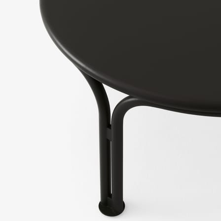 Table basse Thorvald SC108 métal noir / Ø 70 x H 37 cm - &tradition