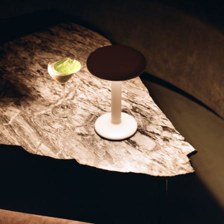 Lampe sans fil rechargeable Gustave LED métal blanc / Ø 16 x H 23 cm - Flos
