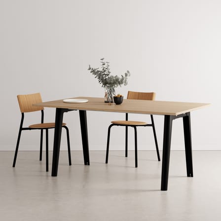 Table rectangulaire New Modern bois noir / 160 x 95 cm - Chêne éco-certifié / 6 à 8 personnes - TIPTOE