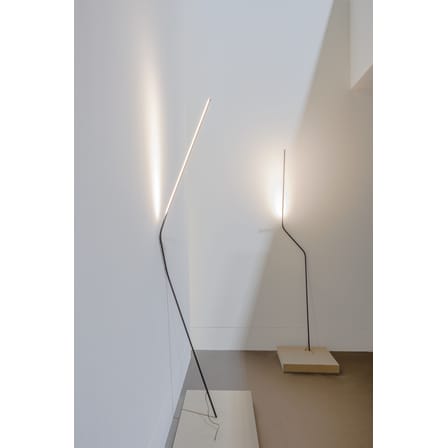 Stehleuchte Neo LED metall schwarz / H 205 cm - Schwenkbar - Nemo