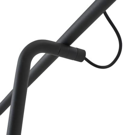 Lampadaire Contra métal noir / Orientable - H 188 x L 256 cm - Muuto