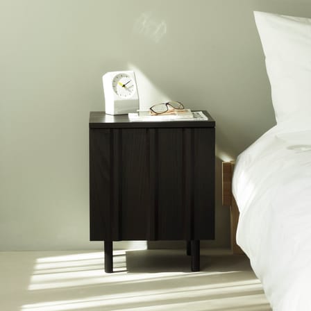 Table de chevet Rib bois noir / 1 porte - Normann Copenhagen