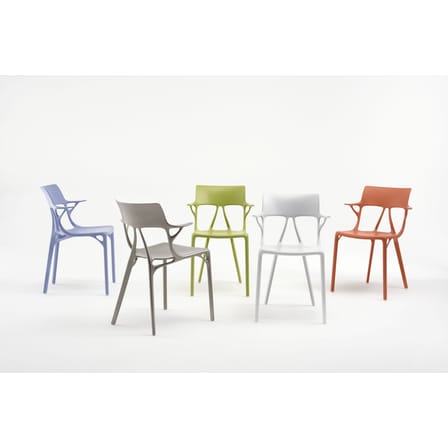 Fauteuil A.I plastique vert / Conçu par une intelligence artificielle - 100% recyclé - Kartell