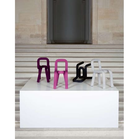 Chaise rembourrée Bold tissu noir / Big Game, 2009 - Moustache