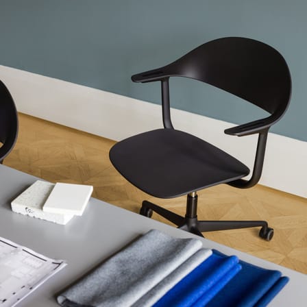 Fauteuil à roulettes Mynt noir / Plastique recyclé - Vitra