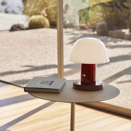 Lampe sans fil rechargeable Setago JH27 plastique violet / by Jaime Hayon - Ø 18 x H 22 cm - &tradition