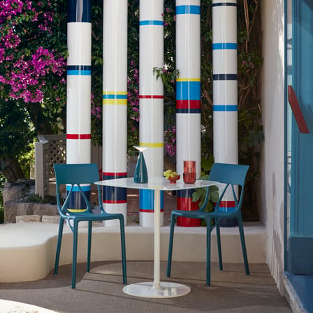 Chaise empilable A.I. Lite plastique bleu / Conçu par intelligence artificielle - Recyclé - Kartell