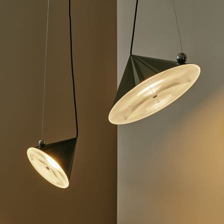 Pose LED Pendant metal green / Ø 25 x H 24.5 cm - Adjustable - Tom Dixon