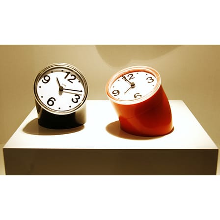 Horloge à poser Cronotime plastique noir / Pio Manzù, 1966 - Alessi