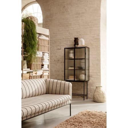 Vitrine Haze metall glas schwarz / L 70 x H 155 cm - Riffelglas - Ferm Living