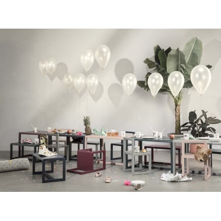Table enfant Little Architect bois rose / 4 places - 76 x 55 cm - Ferm Living