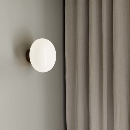 Karl-Johan Wall light glass white / IP 20 - Wooden base - NEW WORKS