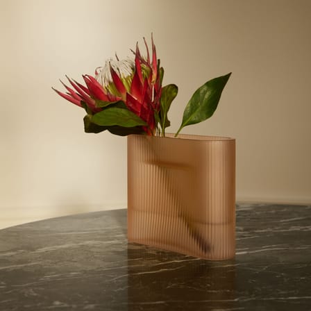 Vase Ridge verre orange / L 20 x H 16,5 cm - Muuto
