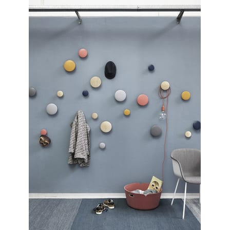 Patère The Dots Wood Medium / Bois - Ø 13 cm - Muuto