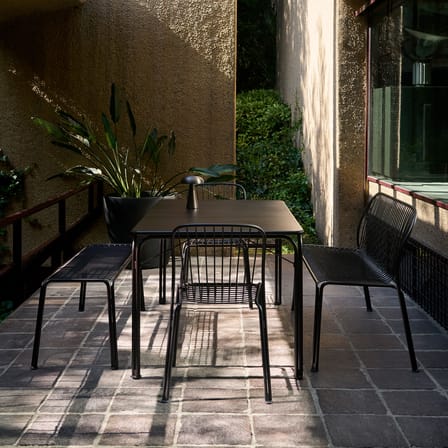 Table rectangulaire Thorvald SC113 métal noir / 160 x 90 cm - 6 places - &tradition