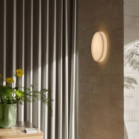 Applique salle de bains Looped verre blanc / Plafonnier - Muuto