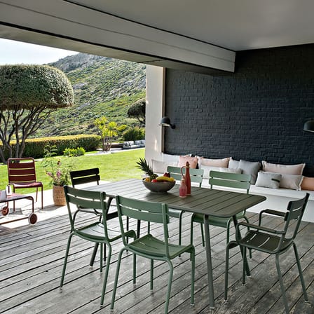 Table rectangulaire Luxembourg métal vert / 165 x 100 cm - 6 à 8 personnes - Fermob