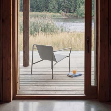 Fauteuil bas Panorama métal gris - TIPTOE
