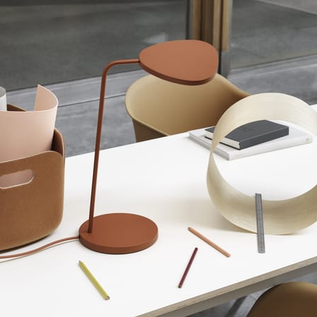 Lampe de table Leaf LED métal orange - Muuto