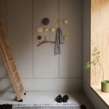Patère The Dots Wood Medium bois vert / Ø 13 cm - Muuto
