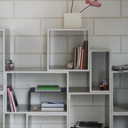 Stacked Shelf wood green / Medium square 43x43 cm/ Bottomless - Muuto