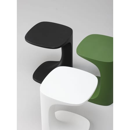 Table d'appoint Font plastique vert / Polyéthylène - 42 x 42 x H 52 cm - Kristalia