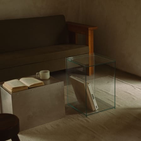 Table d'appoint Rivet Box verre transparent - Frama 