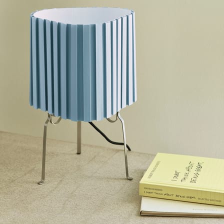 Tischleuchte Canelé textil blau - Hay