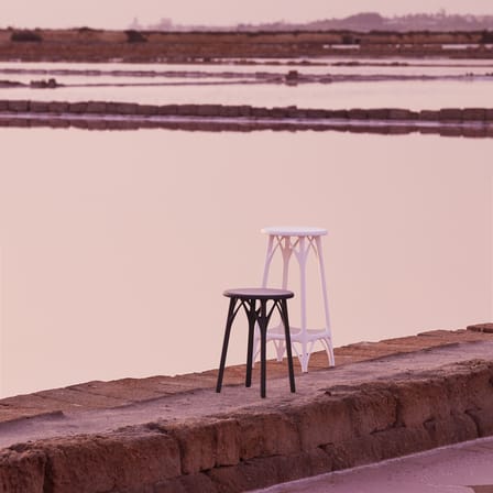 Tabouret de bar A.I. LIGHT plastique blanc / H 65 cm - Conçu par intelligence artificielle / Recyclé - Kartell