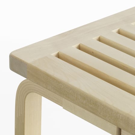 Banc 153A bois naturel / L 112,5 cm - Alvar Aalto, 1945 / Assise à lattes - ARTEK