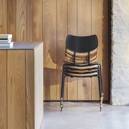 Chaise rembourrée VLA26P - Vega Chair cuir noir / Vilhelm Lauritzen, 1956 - CARL HANSEN & SON