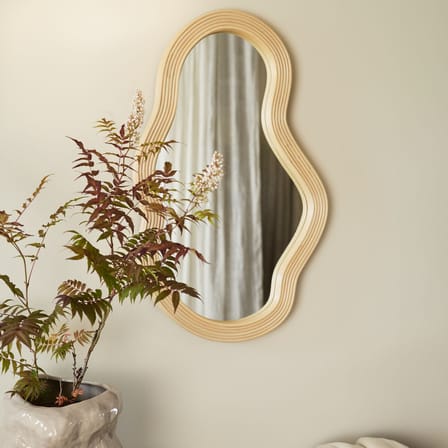 Miroir mural Pond Medium fibre végétale beige / Rotin - L 40 x H 72.5 cm - Ferm Living