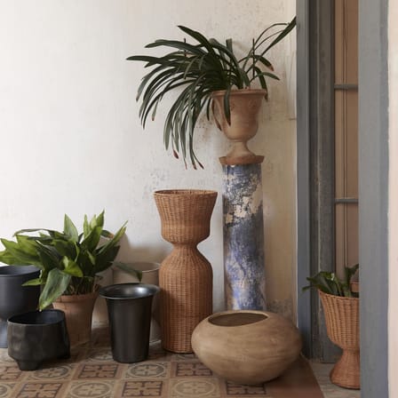 Dodu Low Flowerpot stone brown / Ø 57 x H 30 cm - Cement - Ferm Living