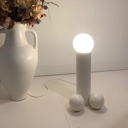 Lampe de table Phallus métal blanc / H 45 cm / Seconde vie - Axel Chay
