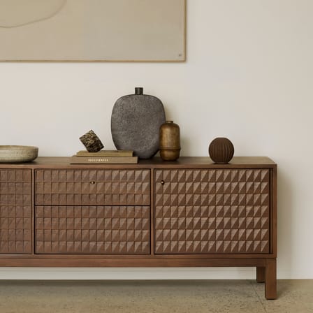 Buffet Sono bois marron / L 212 x H 60 cm - Sculpté main - Ethnicraft
