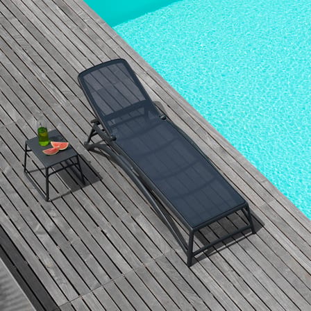 Table d'appoint Pop noir / 44 x 39,5 x H 38,5 cm - NARDI
