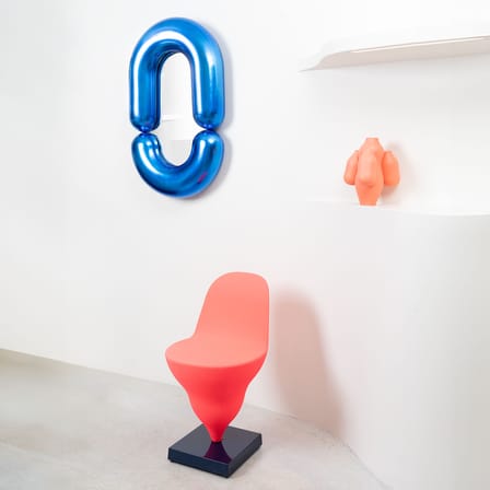 Miroir mural Zodiac Bumper Medium céramique bleu /  L 55 x H 90 cm - Jean-Baptiste Fastrez, 2020 - Moustache