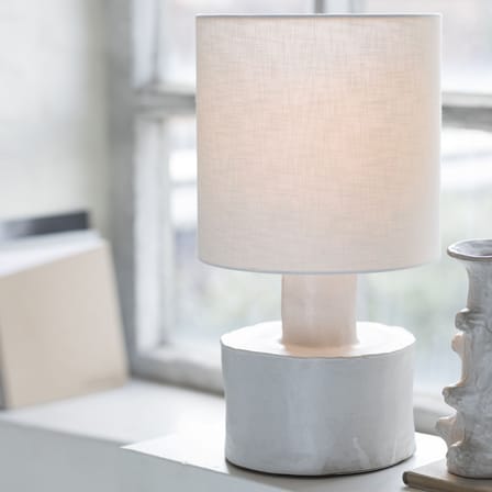 Lampe de table Catherine céramique blanc / Grès & tissu - Ø 25 x H 47 cm - Serax