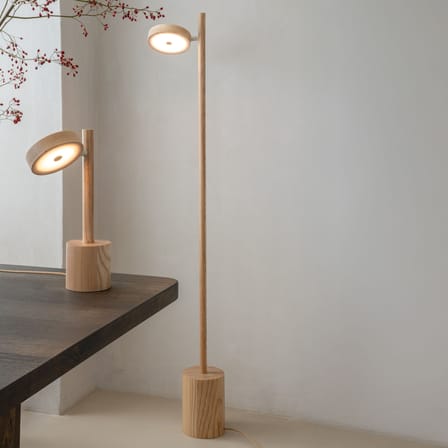 Stehleuchte Okinawa LED holz natur / 1 schwenkbarer Diffusor - GOOD&MOJO