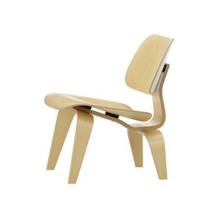 Fauteuil bas Plywood Group LCW bois naturel / By Charles & Ray Eames, 1945 - Vitra