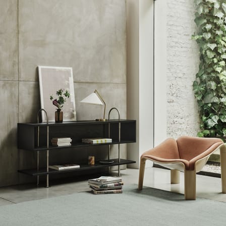Fauteuil rembourré F300 tissu rose / Pierre Paulin, réédition 1965 - Gubi